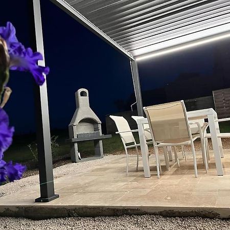 Gite La Bergerie, Piscine Chauffee, Couzon Екстериор снимка